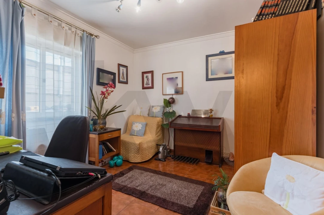 Apartamento T2 para Venda em Camarate, Unhos e Apelação Foto 15