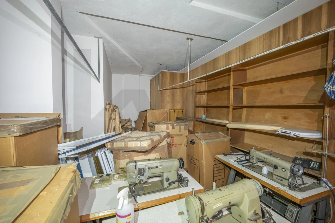 Loja para Venda em Almada, Cova da Piedade, Pragal e Cacilhas Foto 5