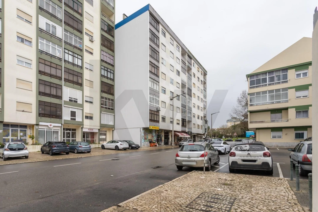 Apartamento T3 para Venda em Amora Foto 33