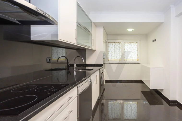 Apartamento T3 para Venda em Amora Foto 2