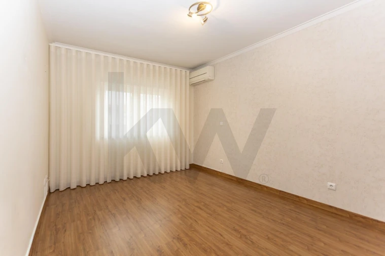 Apartamento T3 para Venda em Amora Foto 24