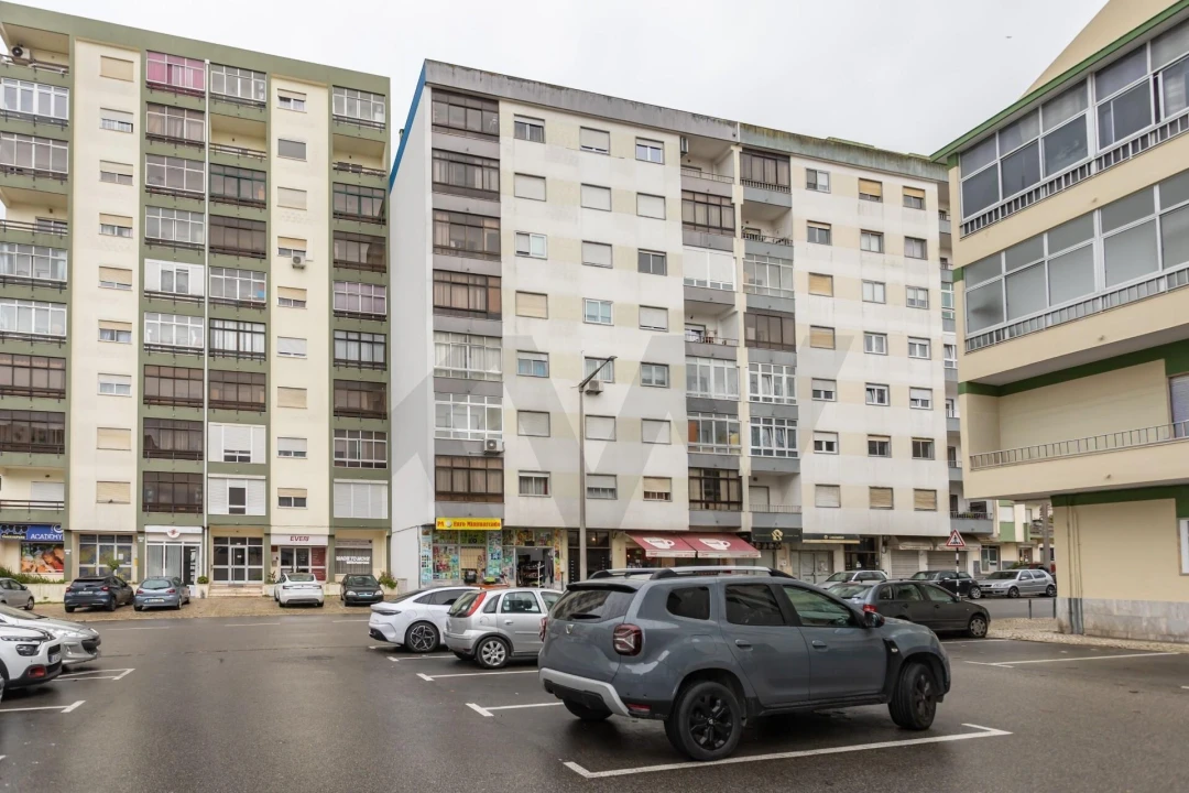 Apartamento T3 para Venda em Amora Foto 32