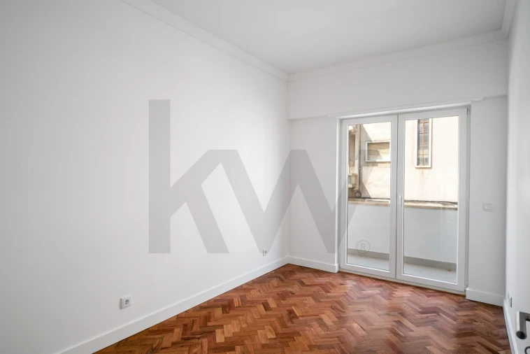 Apartamento T3 para Arrendamento em Avenidas Novas Foto 12