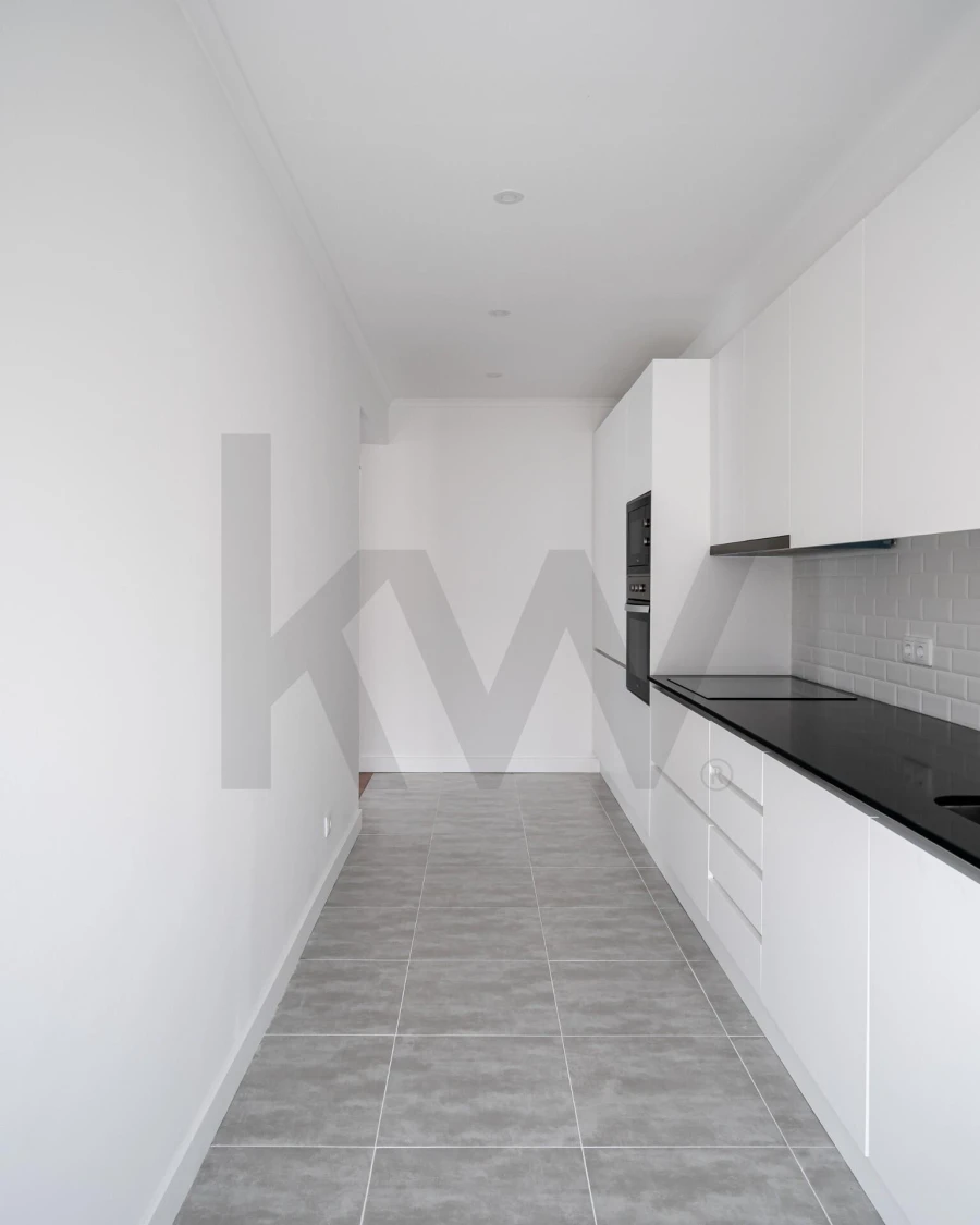 Apartamento T3 para Arrendamento em Avenidas Novas Foto 8