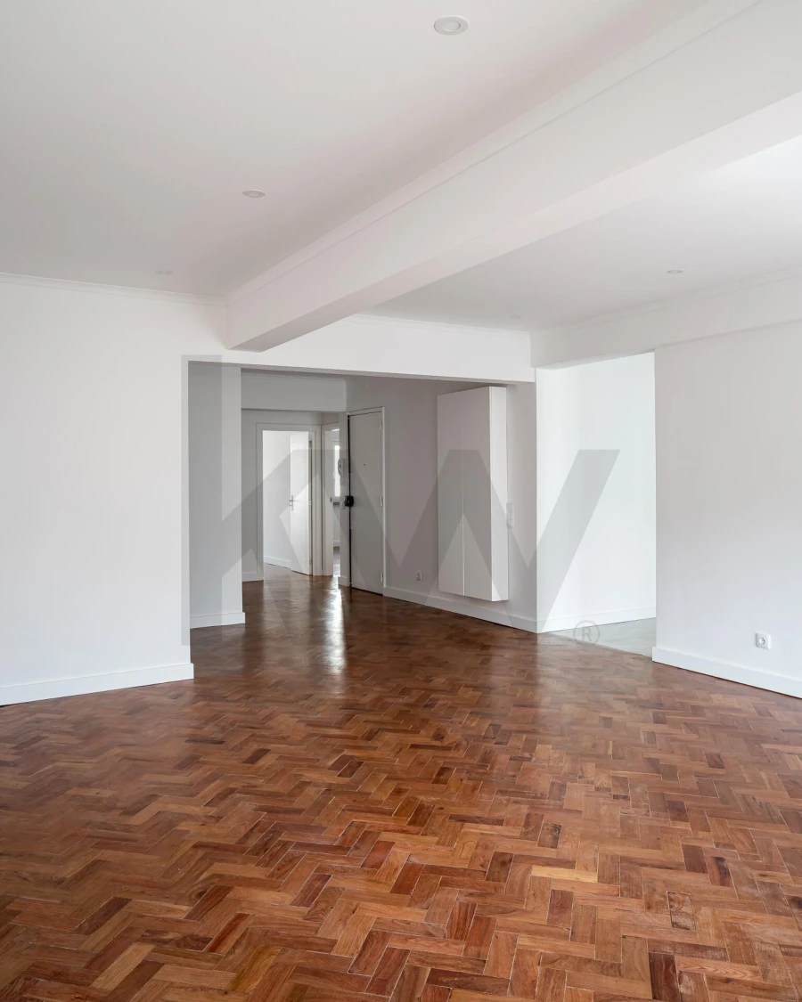 Apartamento T3 para Arrendamento em Avenidas Novas Foto 4