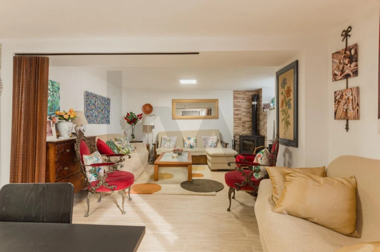 Moradia T3 para Venda em Carvoeira e Carmões Foto 6