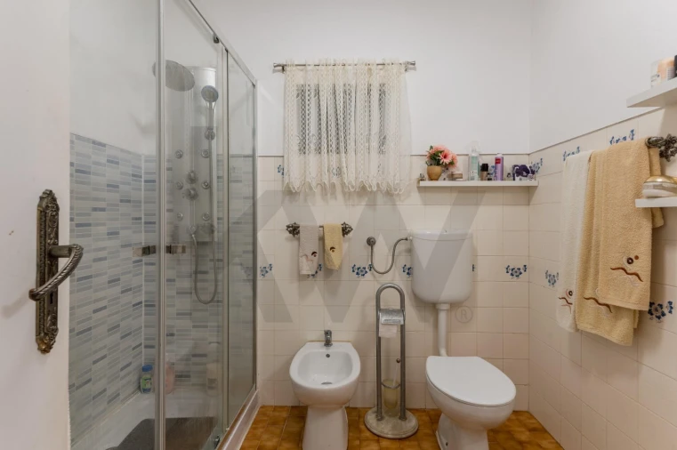 Moradia T3 para Venda em Carvoeira e Carmões Foto 20