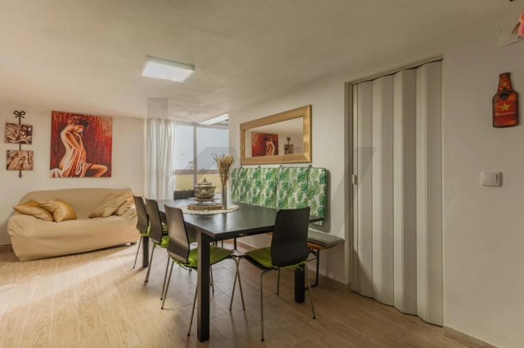 Moradia T3 para Venda em Carvoeira e Carmões Foto 5