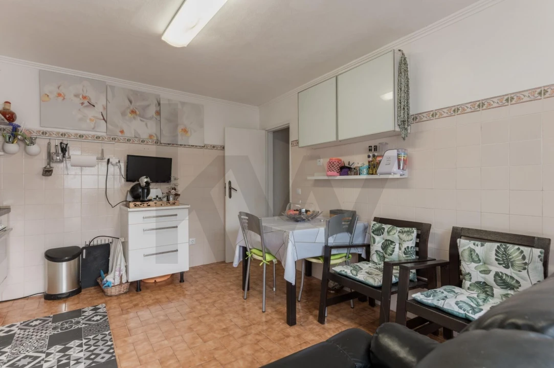 Moradia T3 para Venda em Carvoeira e Carmões Foto 13