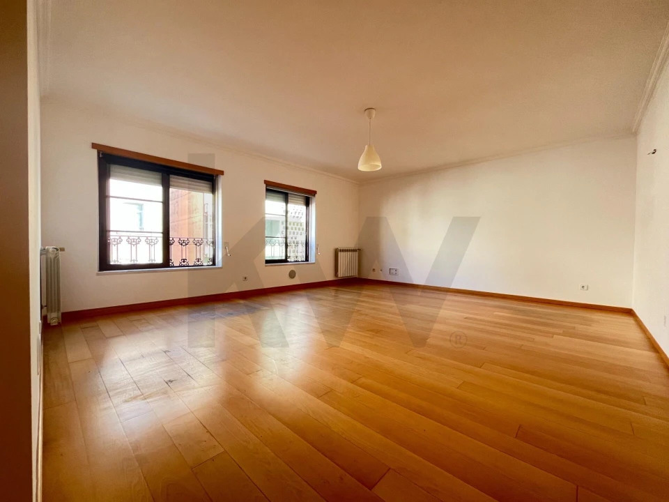 Apartamento T1 para Arrendamento em Campo de Ourique Foto 2