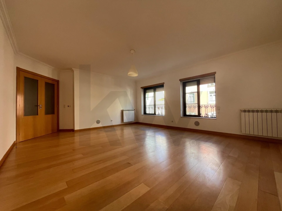 Apartamento T1 para Arrendamento em Campo de Ourique Foto 1