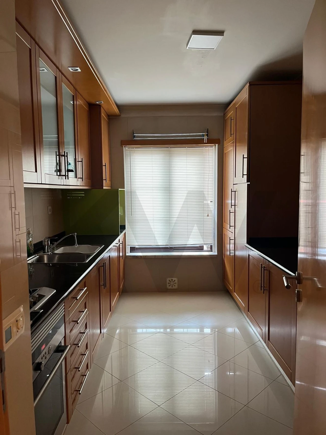 Apartamento T1 para Arrendamento em Campo de Ourique Foto 12