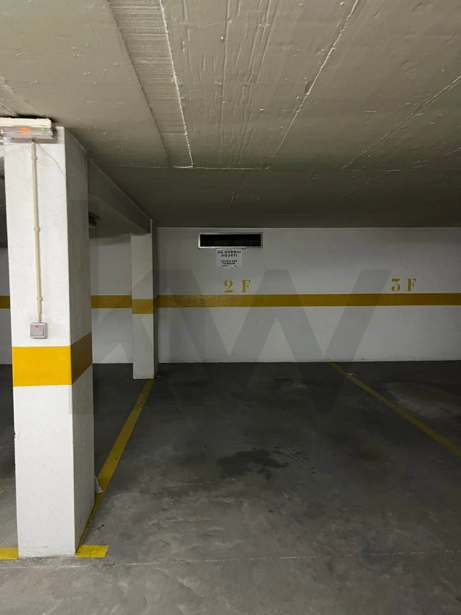 Apartamento T1 para Arrendamento em Campo de Ourique Foto 16