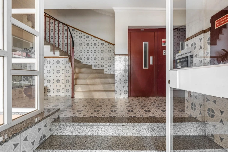 Apartamento T2 para Venda em Subportela, Deocriste e Portela Susã Foto 8