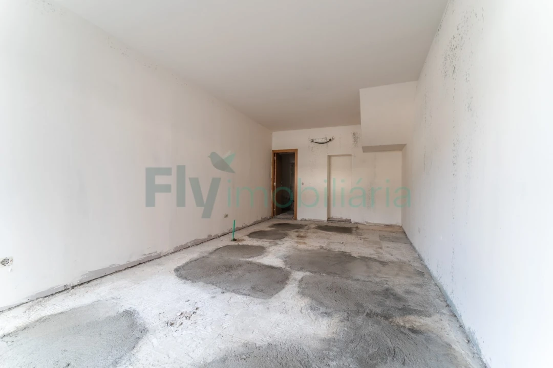 Loja para Arrendamento em Caldas de Vizela (São Miguel e São João) Foto 8