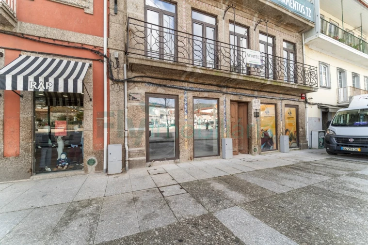 Loja para Arrendamento em Caldas de Vizela (São Miguel e São João) Foto 2