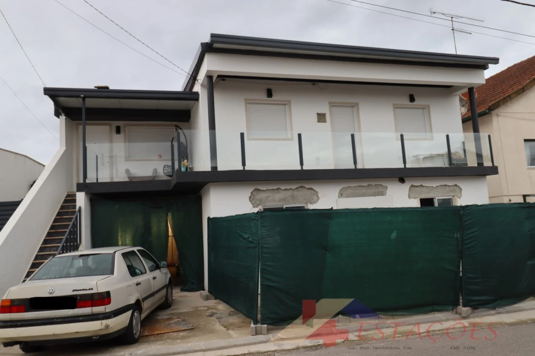 Moradia T6 para Venda em Marrazes e Barosa Foto 1