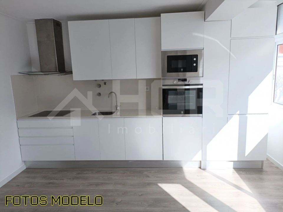 Apartamento T1 para Venda em Alto do Seixalinho, Santo André e Verderena Foto 2