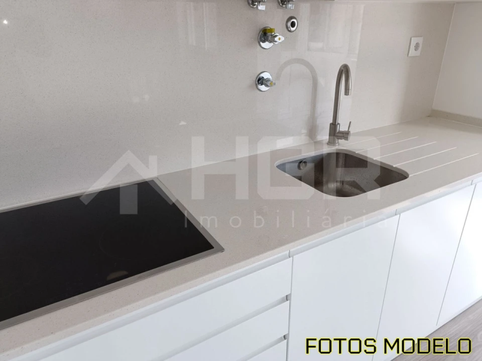 Apartamento T1 para Venda em Alto do Seixalinho, Santo André e Verderena Foto 3