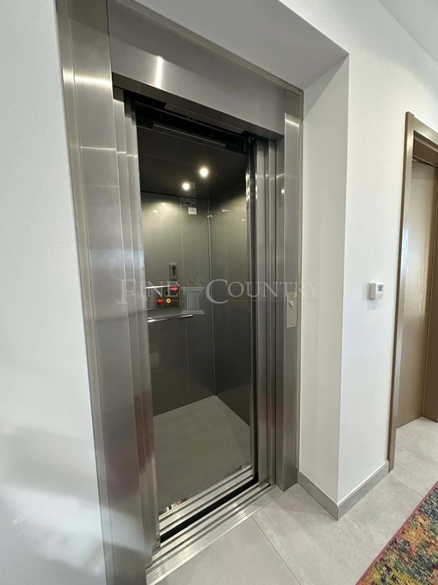 Moradia T4 para Venda em São Bartolomeu de Messines Foto 39