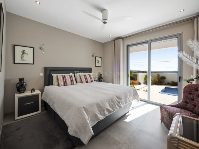 Moradia T4 para Venda em São Bartolomeu de Messines Foto 36