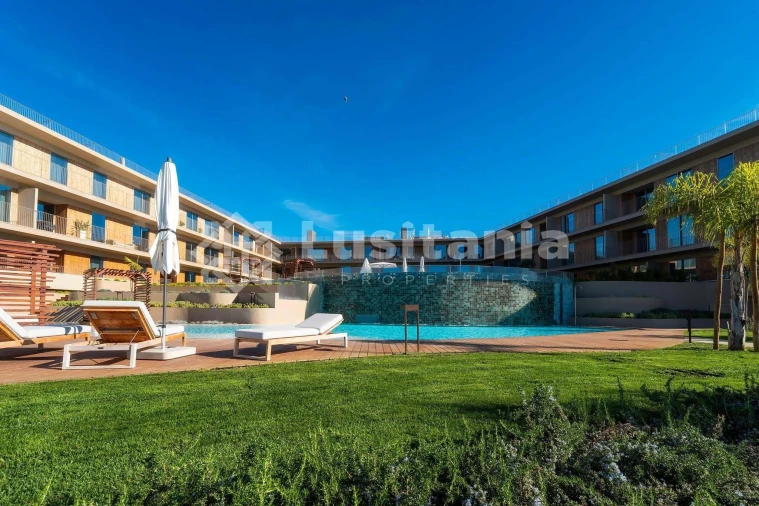 Apartamento T2 para Venda em Quarteira Foto 36