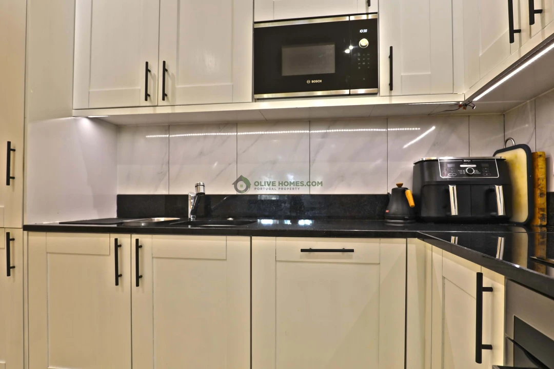 Moradia T4 para Venda em Quarteira Foto 16