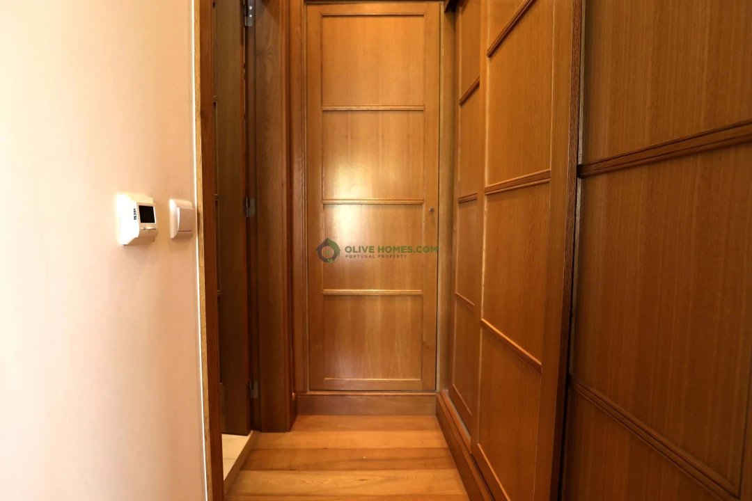 Moradia T4 para Venda em Quarteira Foto 31