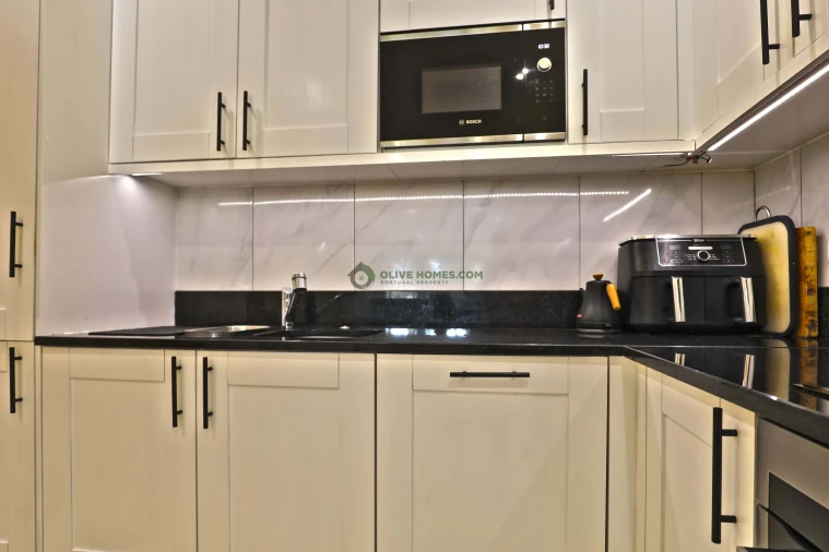 Moradia T4 para Venda em Quarteira Foto 16