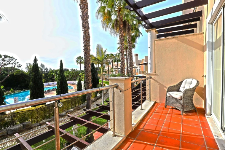 Moradia T4 para Venda em Quarteira Foto 39