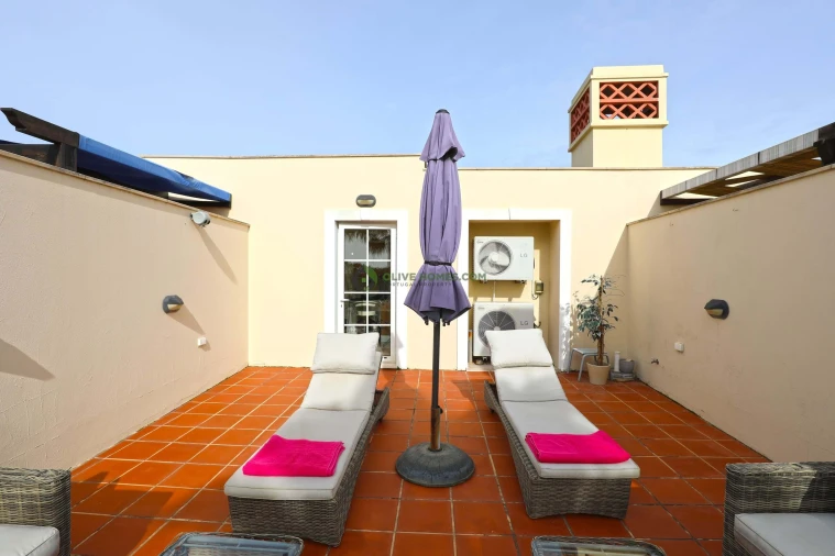 Moradia T4 para Venda em Quarteira Foto 46