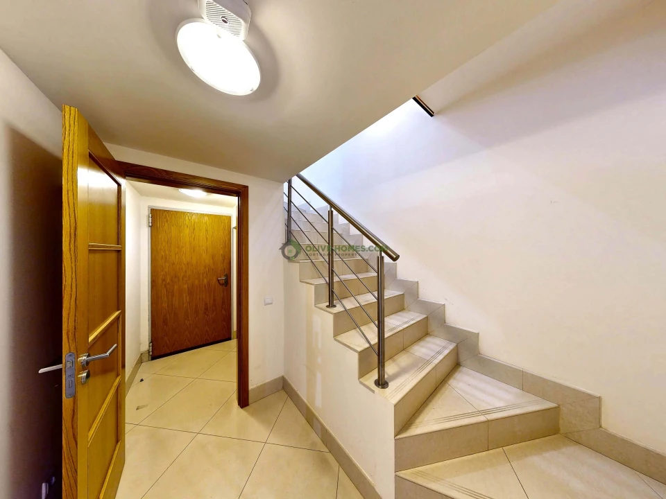 Moradia T4 para Venda em Quarteira Foto 50