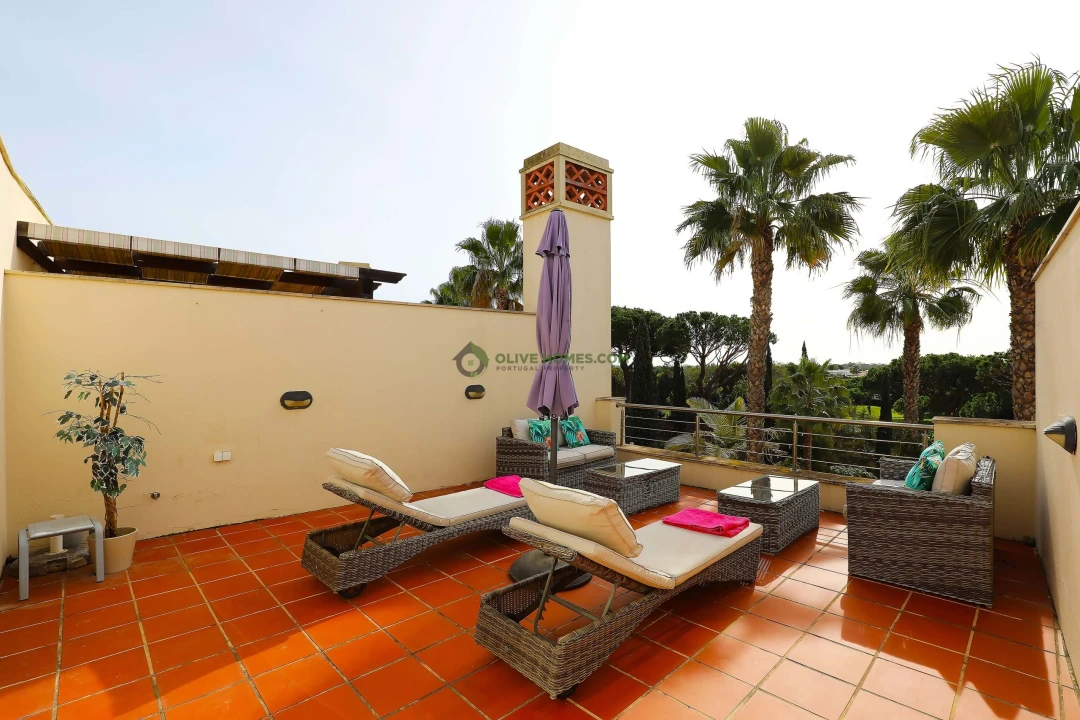 Moradia T4 para Venda em Quarteira Foto 44