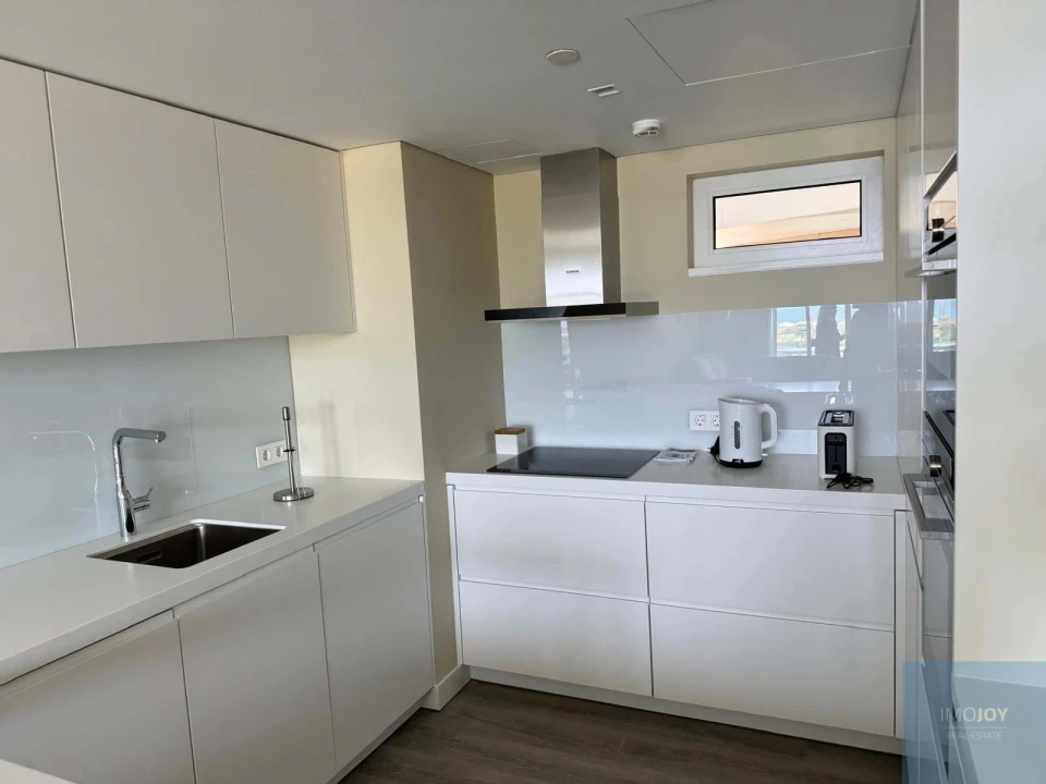 Apartamento T2 para Venda em Quarteira Foto 6
