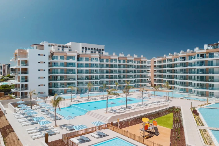 Apartamento T2 para Venda em Quarteira Foto 17