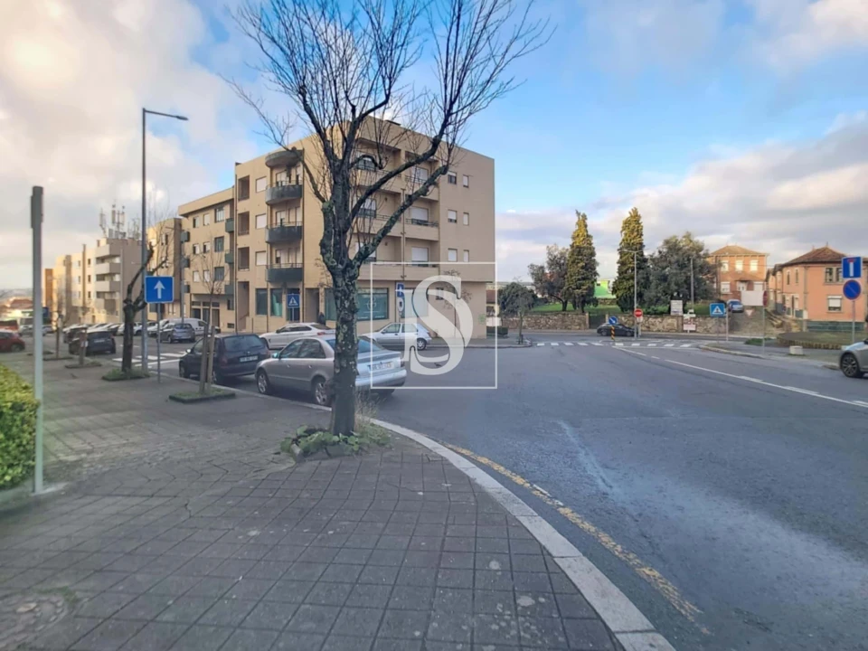 Apartamento T2 para Venda em Aguas Santas Foto 38