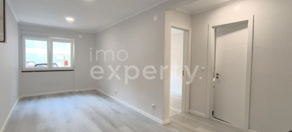 Apartamento T2 para Venda em Benfica