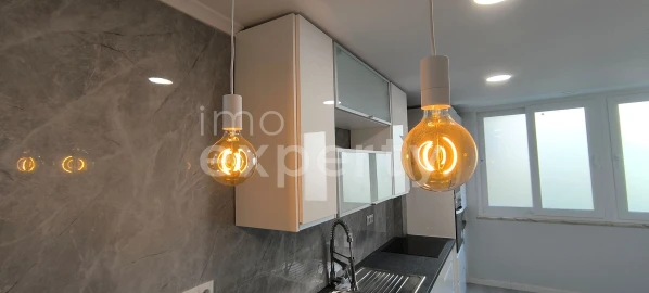 Apartamento T2 para Venda em Benfica
