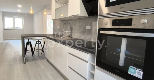 Apartamento T2 para Venda em Benfica