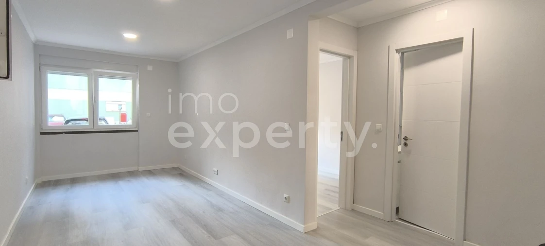 Apartamento T2 para Venda em Benfica Foto 12