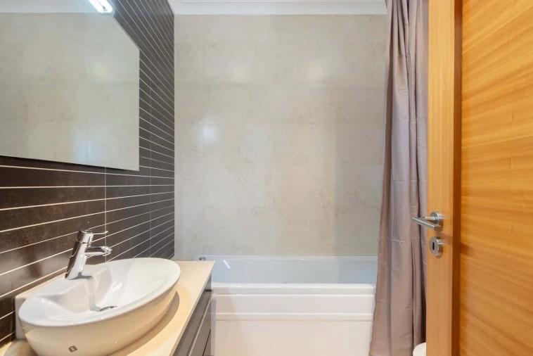 Apartamento T2 para Venda em Oeiras e São Julião da Barra, Paço de Arcos e Caxias Foto 8