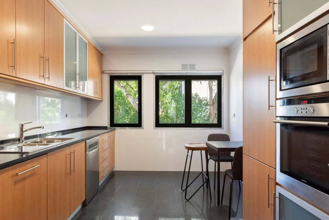 Apartamento T2 para Arrendamento em Oeiras e São Julião da Barra, Paço de Arcos e Caxias Foto 3