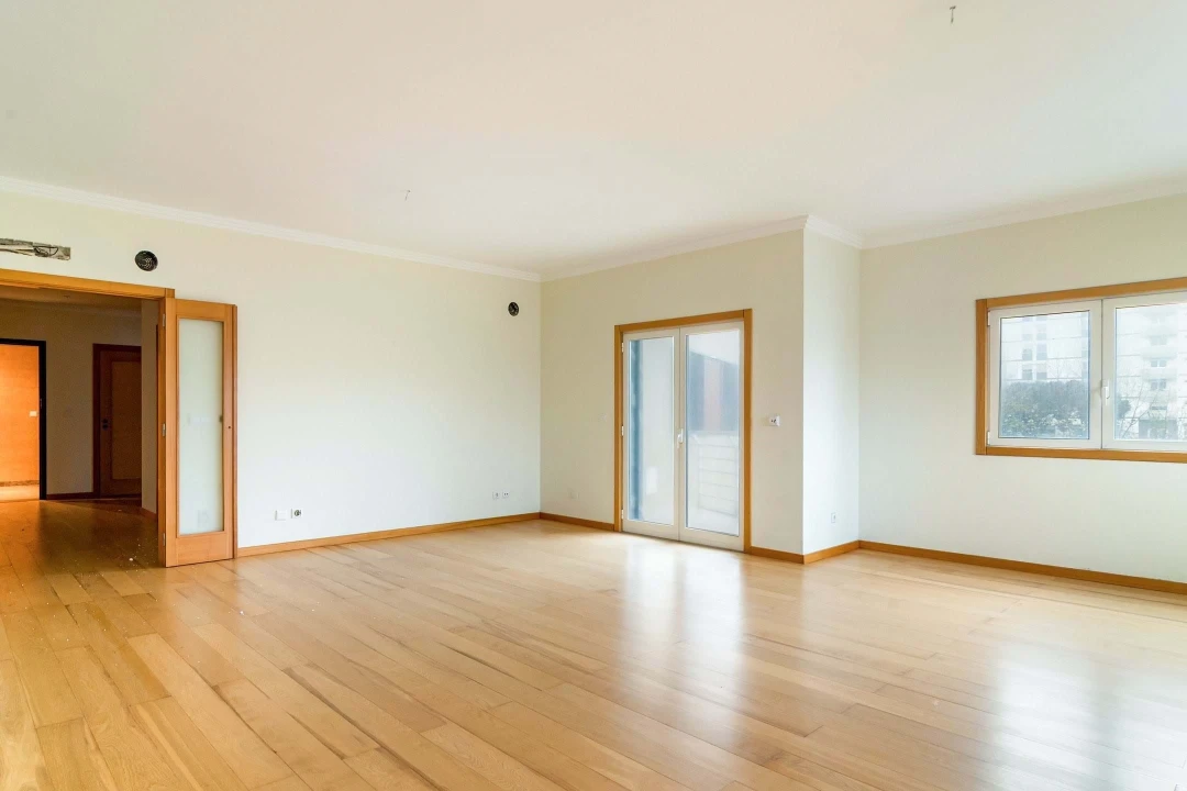 Apartamento T3 para Arrendamento em Oeiras e São Julião da Barra, Paço de Arcos e Caxias Foto 2