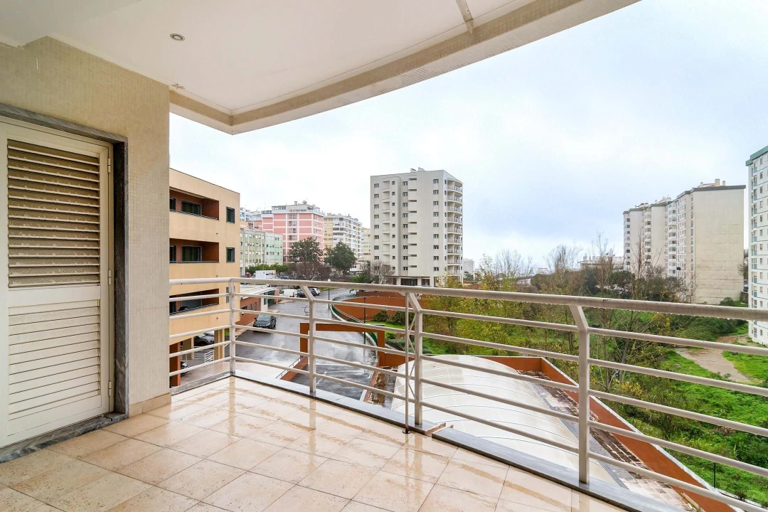 Apartamento T3 para Arrendamento em Oeiras e São Julião da Barra, Paço de Arcos e Caxias Foto 13
