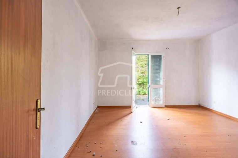 Moradia T3 para Venda em Santana Foto 8