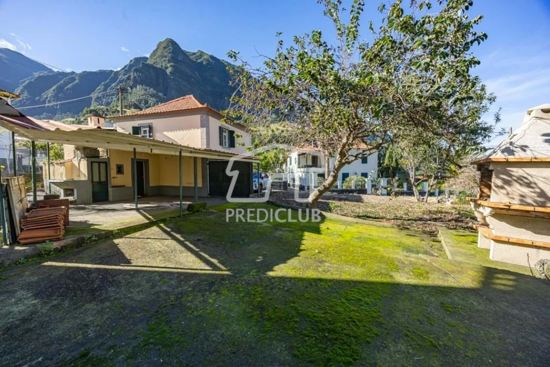 Moradia T4 para Venda em São Vicente Foto 3