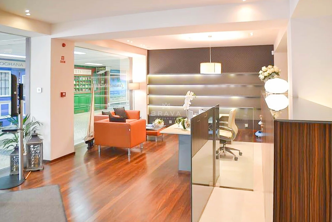 Negócio para Venda em Quarteira Foto 4