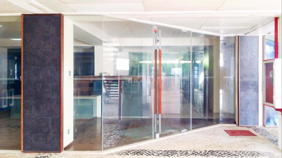 Negócio para Venda em Quarteira Foto 10