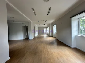 Escritório para Arrendamento em Alvalade