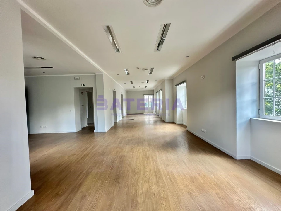 Escritório para Arrendamento em Alvalade Foto 6